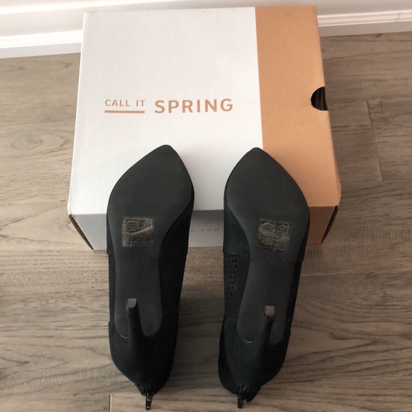 (SOLD)🎉HOST PICK🎉 BNWT CALL IT SPRING Holeman Black suede boots - Picture 5 of 6